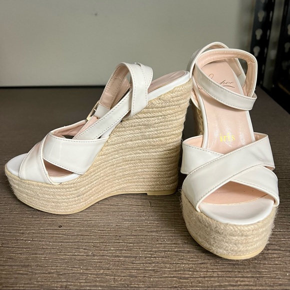 EUC white ankle strap platform petite wedge Size 215/ 3.5/ 33 - Picture 3 of 5